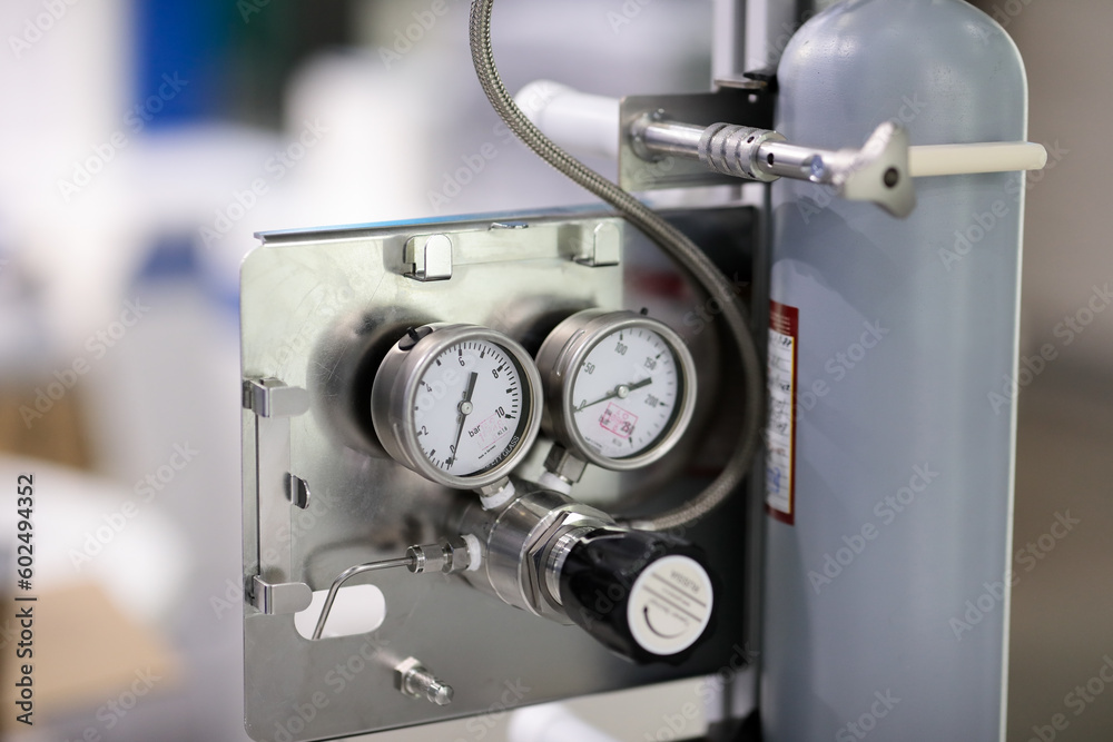 gas cylinder with valve and pressure gauges gas cylinder with valve and pressure gauges