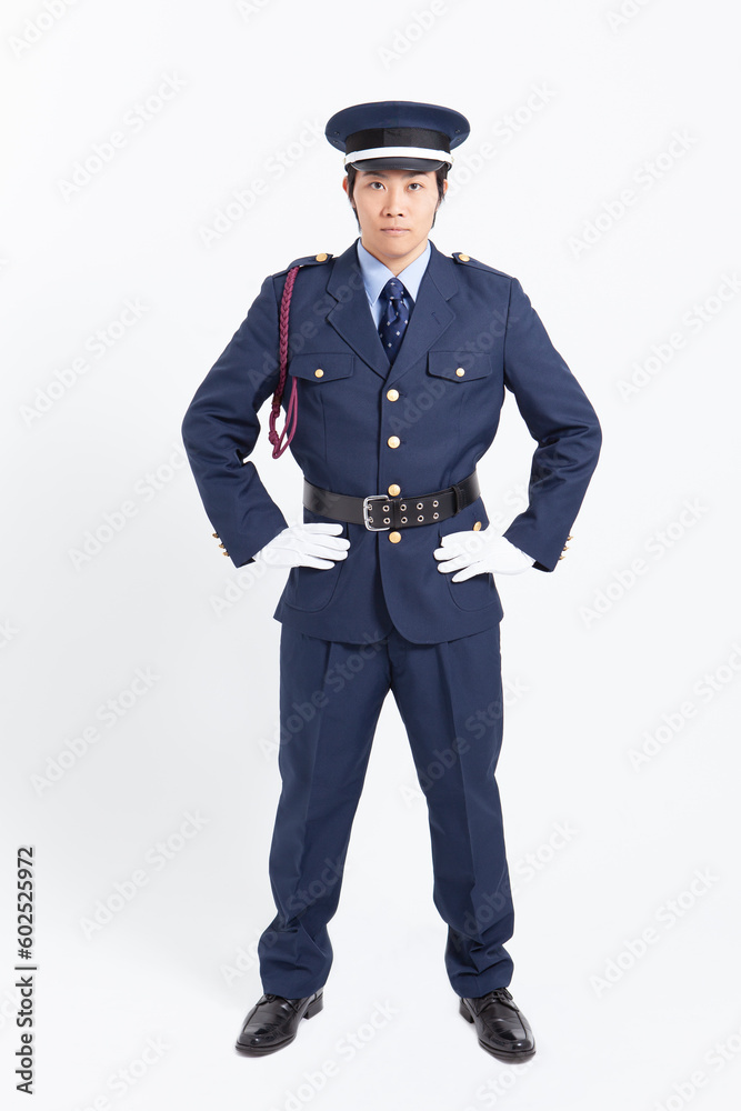 制服姿の男性警備員