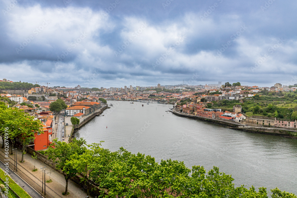 Vue sur Porto depuis le Jardins du Palais de Cristal