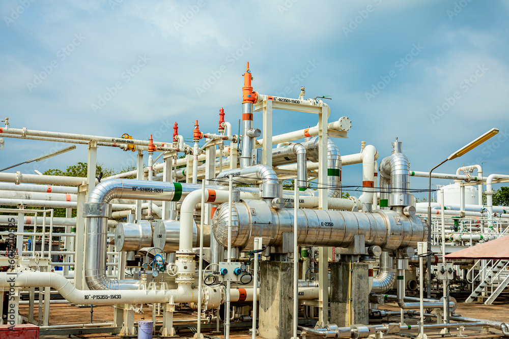 Exchanger afternoon of tank oil refinery pipeline plant steam vessel and column tank oil of Petrochemistry Exchanger afternoon of tank oil refinery pipeline plant steam vessel and column tank oil of Petrochemistry