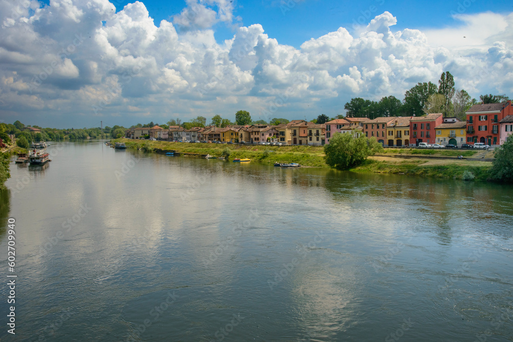 Fototapeta premium fiume po a pavia