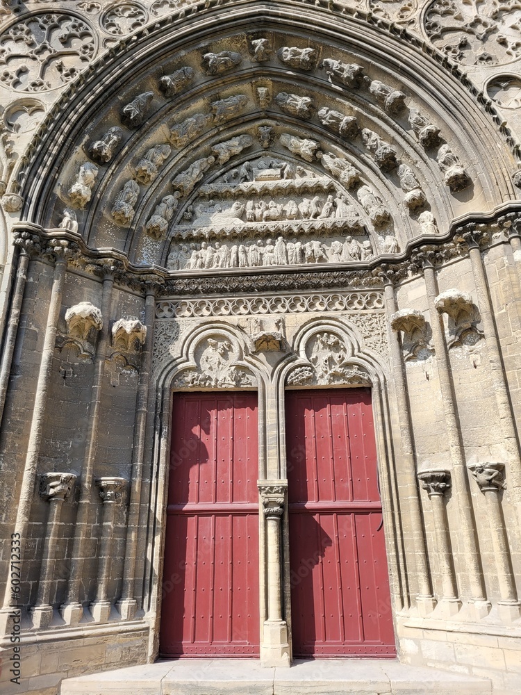 Porte de cathédrale 