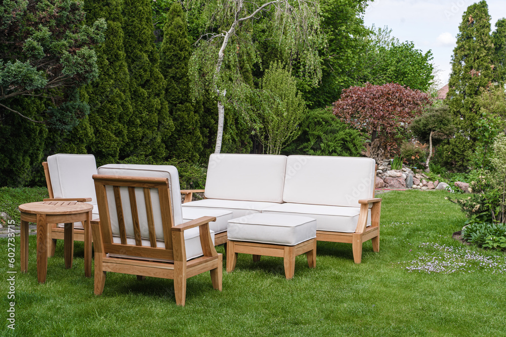 table and chairs in garden table and chairs in garden