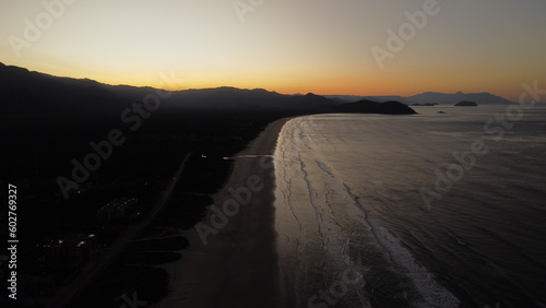 Vis  o a  rea da praia de Borac  ia em Bertioga - SP - Brasil captada do alto por um drone. 