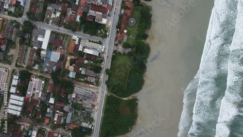 Região residencial próximo a praia de Boracéia, Bertioga, Brasil © rafaelnlins