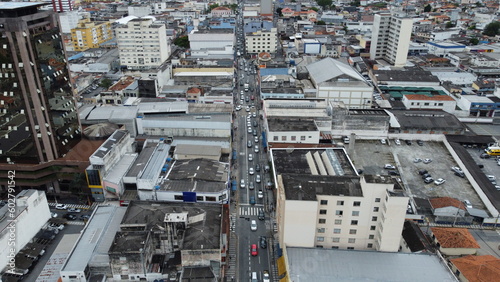 Prédios e ruas na cidade de Mogi das Cruzes, SP, Brasil