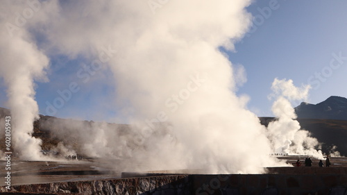 Geyser del Tatio no Chile captada em um dia de sol de 2022. 