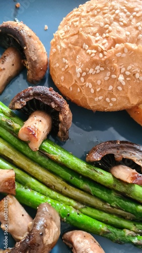 Brunch asparagus mushrooms and bun