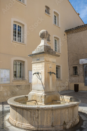 Fontaine Mémorial à Gréoux-les-Bains, Provence, France