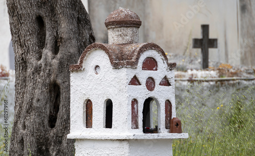 Mini-Kirche am Straßenrand auf Korfu photo