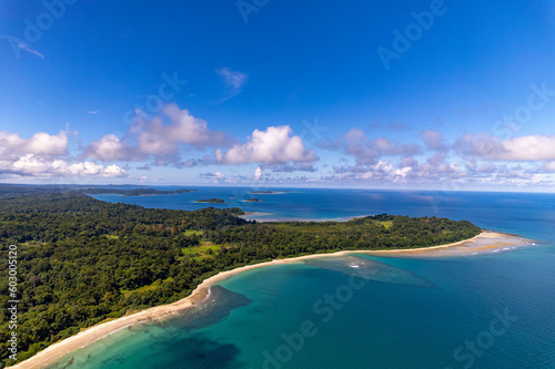 Fototapeta Naklejka Na Ścianę i Meble -  Aerial photography 
The two islands Ross and Smith connected by a sandbar surrounded by crystal clear open sea waters is the aerial view of the islands.