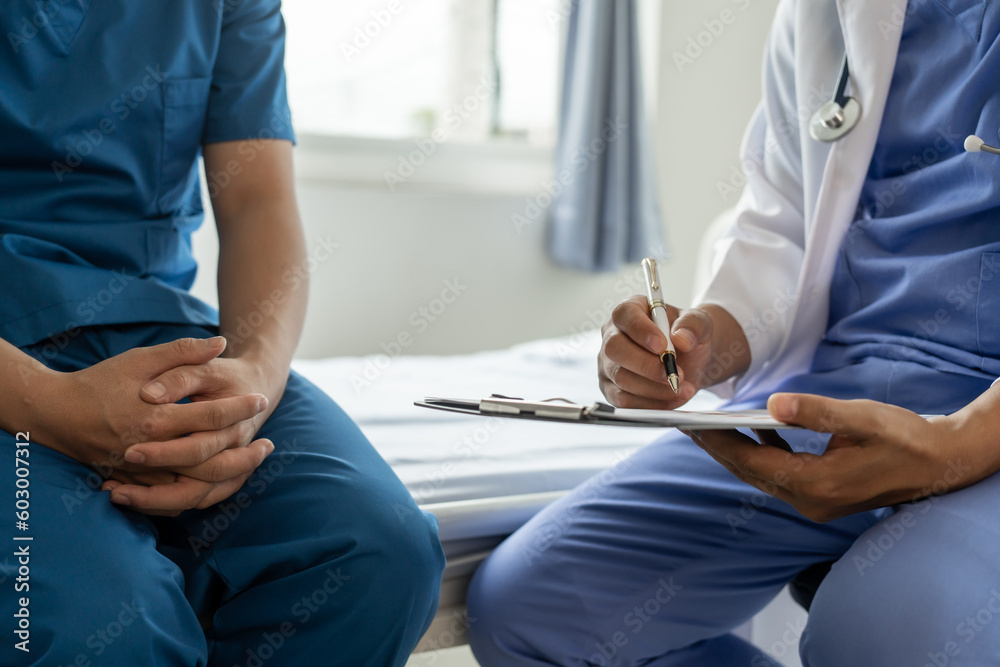 Prostate cancer specialist and testicular cancer patient discuss testicular cancer test report Testicular Cancer and Prostate Cancer Infertility, EPAD - European Prostate Cancer Awareness Day Prostate cancer specialist and testicular cancer patient discuss testicular cancer test report Testicular Cancer and Prostate Cancer Infertility, EPAD - European Prostate Cancer Awareness Day
