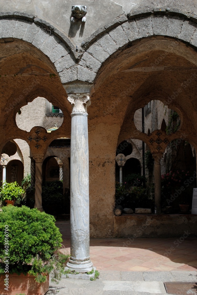 Inner cortyard of a monastery_Amalfi_Italy_2020