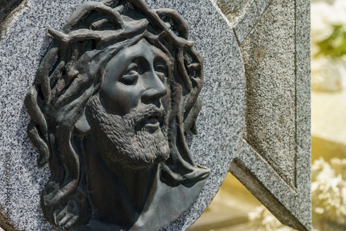 headstone sculpture cast of jesus a wearing thorn wreath