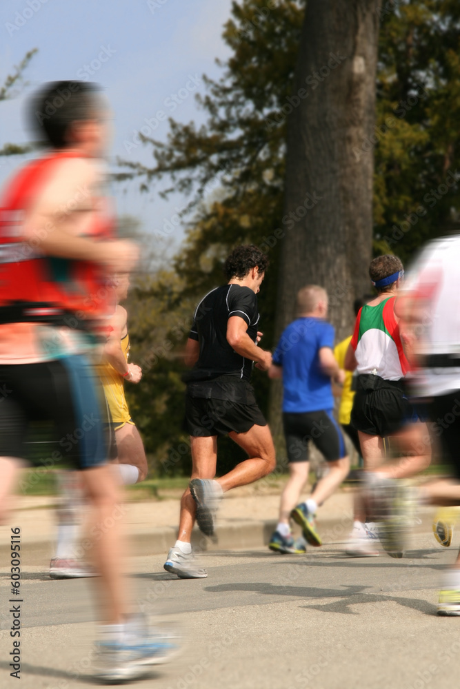 joggers racing a marathon competition