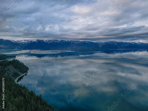 lake and mountains © @foxfotoco