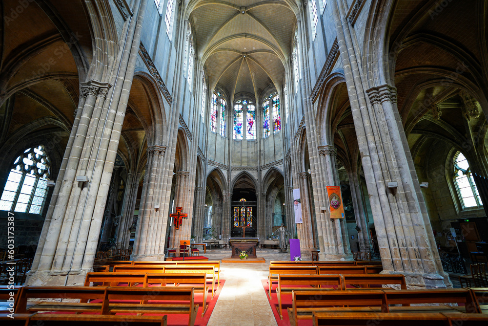 Interior of the Collegiate Church of Notre Dame et Saint Loup (