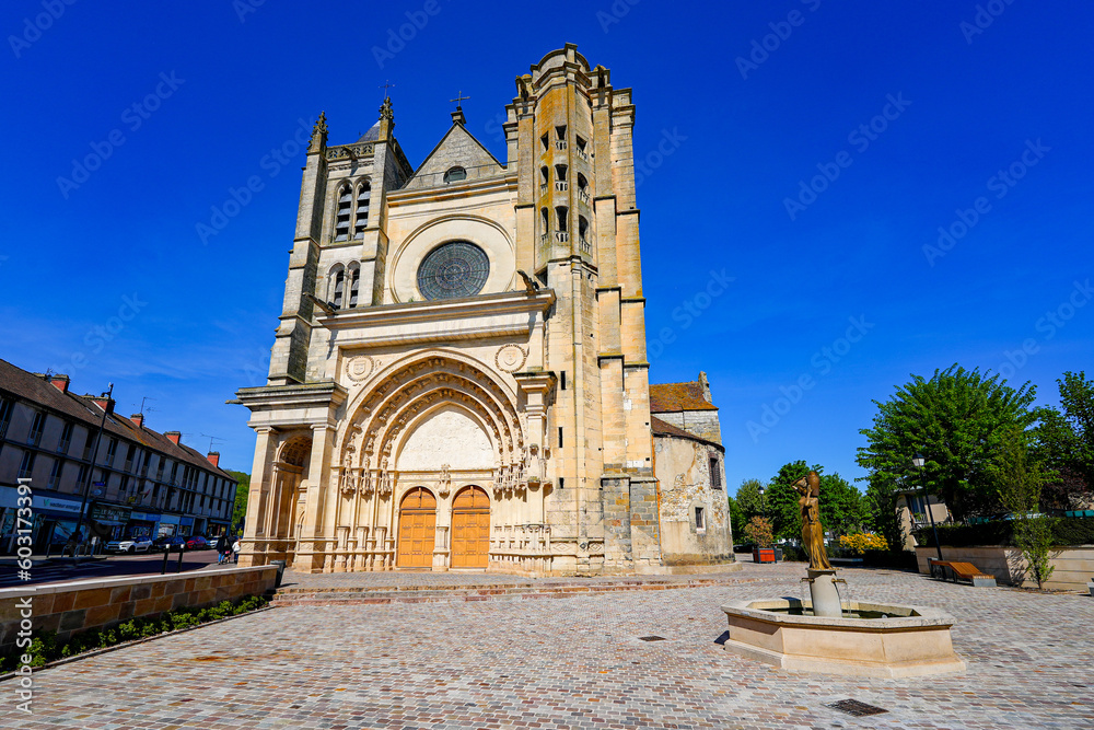 Facade of the Collegiate Church of Notre Dame et Saint Loup (