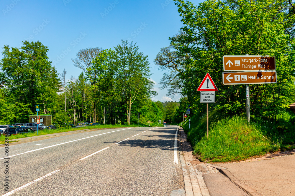 Erste Schritte auf dem Rennsteig zwischen Hörschel und Blankenstein im schönen Frühling - Thüringen - Deutschland Erste Schritte auf dem Rennsteig zwischen Hörschel und Blankenstein im schönen Frühling - Thüringen - Deutschland