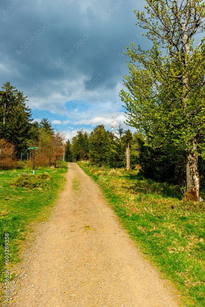 Erste Schritte auf dem Rennsteig zwischen Hörschel und Blankenstein im schönen Frühling - Thüringen - Deutschland Erste Schritte auf dem Rennsteig zwischen Hörschel und Blankenstein im schönen Frühling - Thüringen - Deutschland