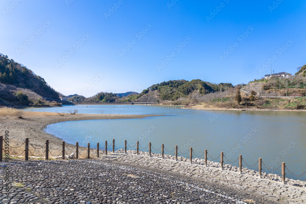 Obraz premium 千葉県鋸南町 佐久間ダム湖親水公園