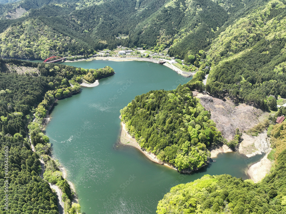 愛媛県四国中央市　金砂湖の風景