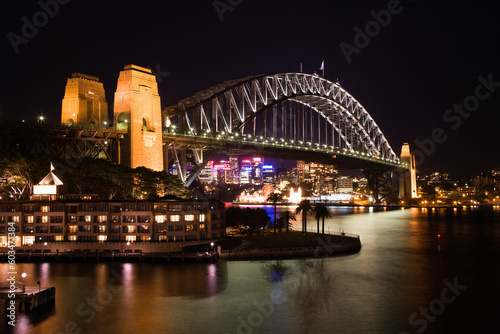 Low angle night view of Sydney Harbour Bridge in Austraila. Horizontal shot. © Designpics