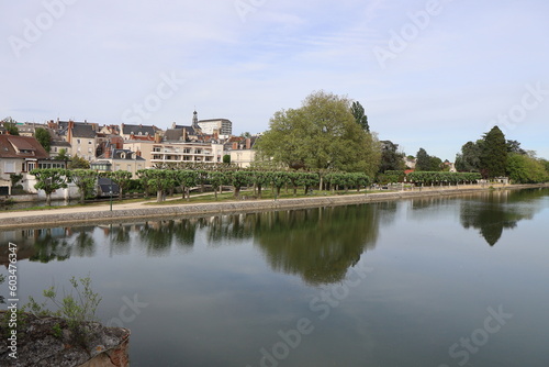 Le canal de Berry  ville de Vierzon  d  partement du Cher  France