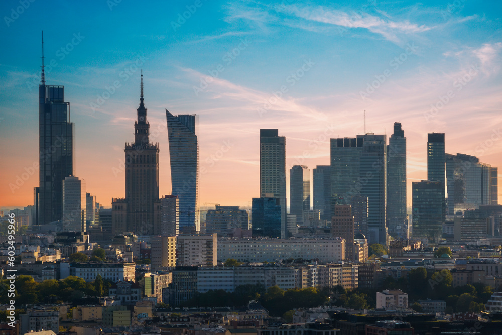Obraz premium Warsaw city panorama during sunset