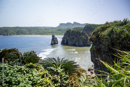 沖縄県国頭郡国頭村辺戸の辺戸岬や宇佐浜の海を地上で撮影した風景 Scenery of the sea at Cape Hendo and Usahama in Hendo, Kunigami-son, Kunigami-gun, Okinawa, photographed on the ground. photo