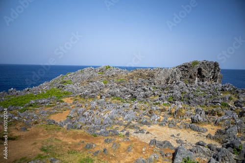 沖縄県国頭郡国頭村辺戸の辺戸岬や宇佐浜の海を地上で撮影した風景 Scenery of the sea at Cape Hendo and Usahama in Hendo, Kunigami-son, Kunigami-gun, Okinawa, photographed on the ground. photo