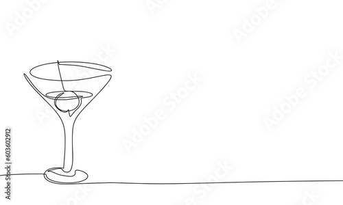 Margarita cocktail continuous line drawing element isolated on white background for decorative element. Vector illustration of alcohol drink in trendy outline style.