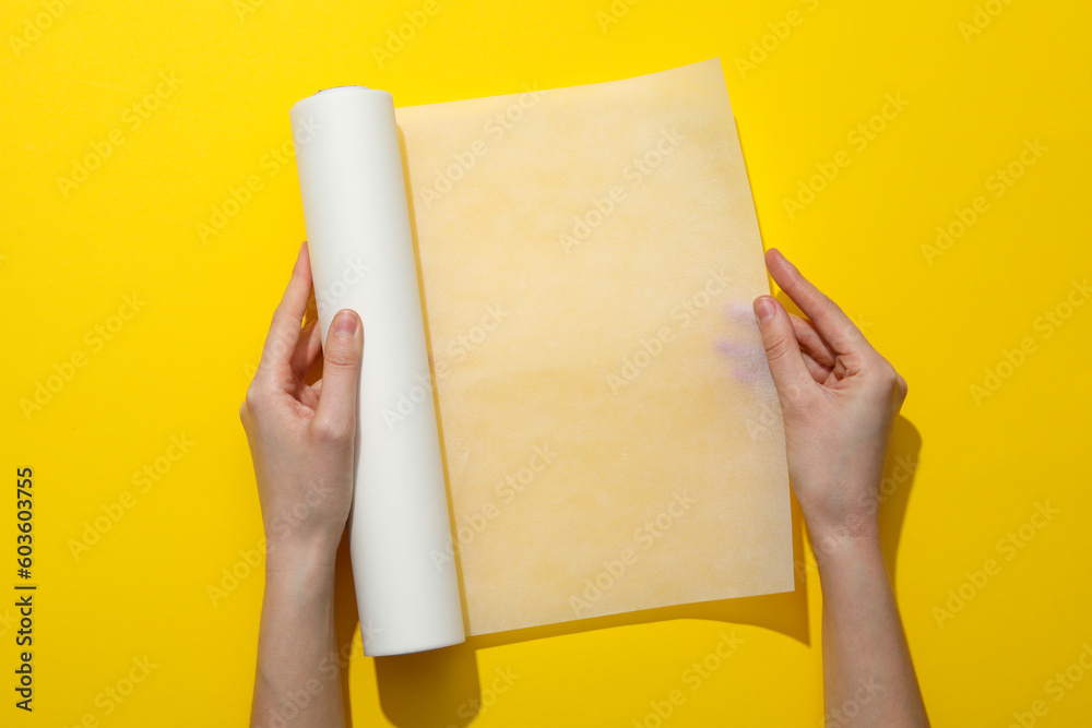 Obraz premium Concept of accessories for cooking and baking - baking paper