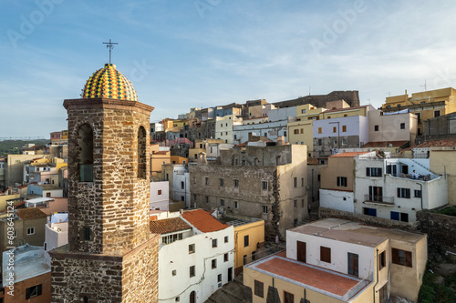 Sardegna, il centro storico di Castelsardo e il campanile della Cattedrale.