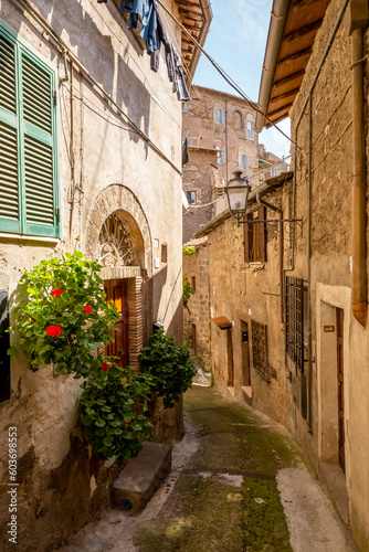 Fototapeta Naklejka Na Ścianę i Meble -  Street in old town of Ronciglione in Lazio, Italy