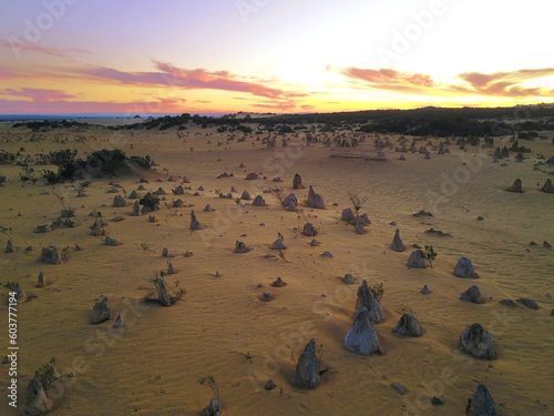 Pinacles Park narodowy Zachodnia Australia © Tomasz Aurora