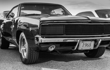 Leinwandbilder Oldtimer Oldtimer in Schwarz-Weiss Aufnahme  © Arzi