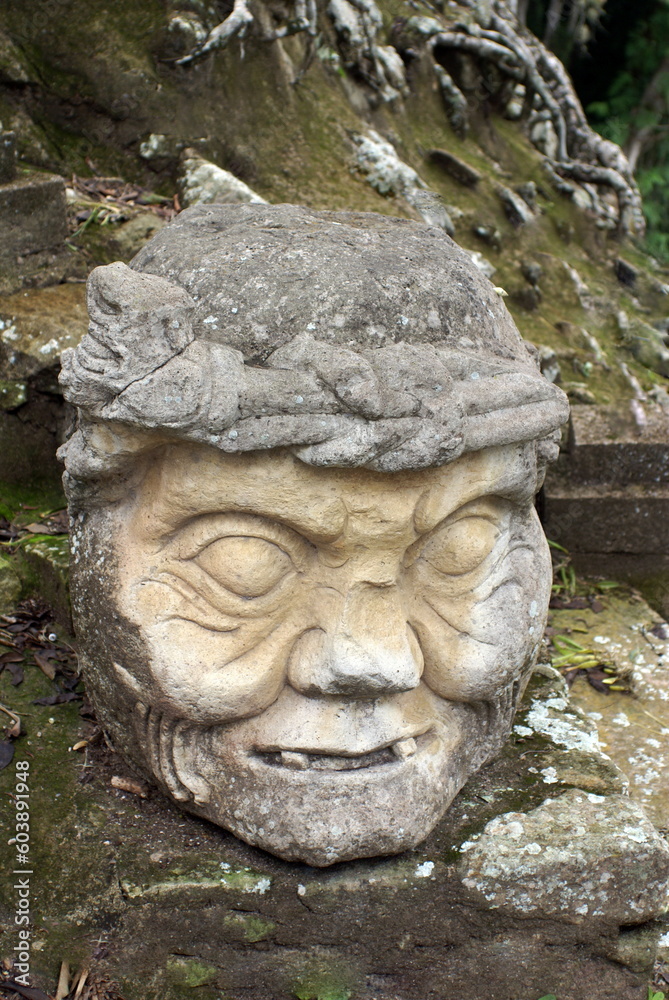 Stone face carving at the Mayan ruins in Copan, Honduras Stone face carving at the Mayan ruins in Copan, Honduras