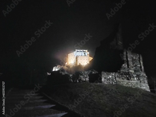 Abbazia illuminata photo