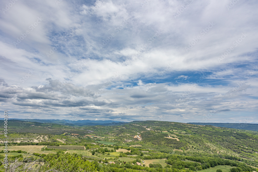 panorama de la campagne en Provence, Vaucluse, France