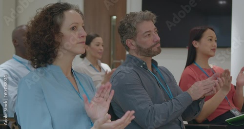 Wallpaper Mural Business People at Conference Applauding Torontodigital.ca