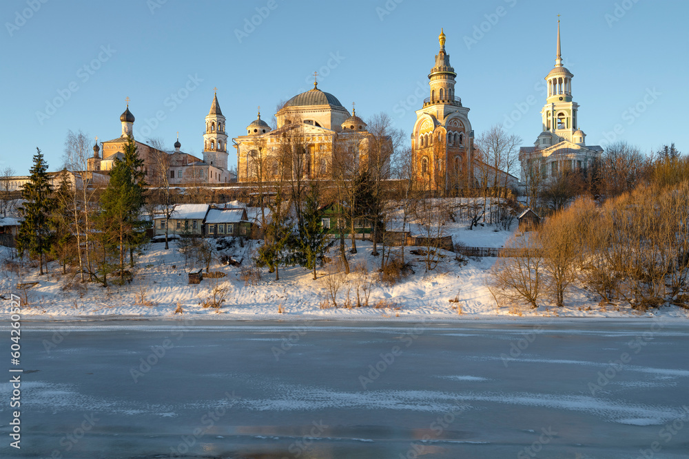 Obraz premium Ancient Novotorzhsky Borisoglebsky monastery in winter morning landscape. Torzhok, Tver region. Russia