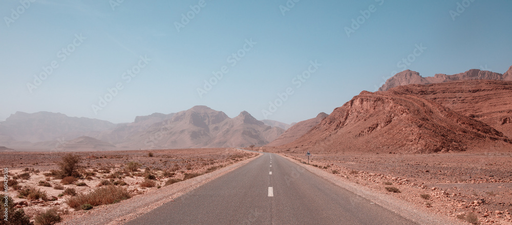 Naklejka premium road to the desert- Morocco