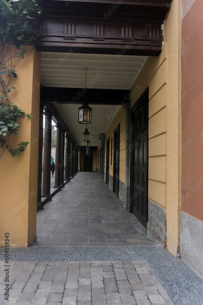 Lima wood column passageway