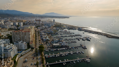 vista del puerto de Estepona en la costa del sol, Andalucía
