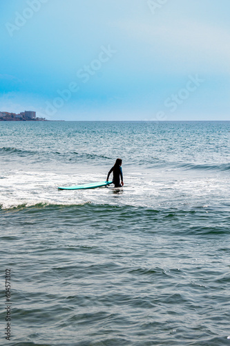 Un dia de surf en la costa 