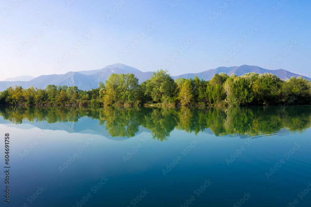 Specchio d'acqua alle Torbiere del Sebino