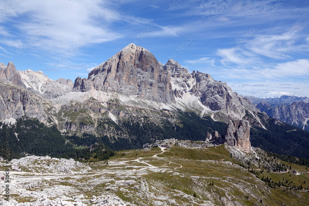 Cinque Torri und Tofana di Rozes in den Dolomiten