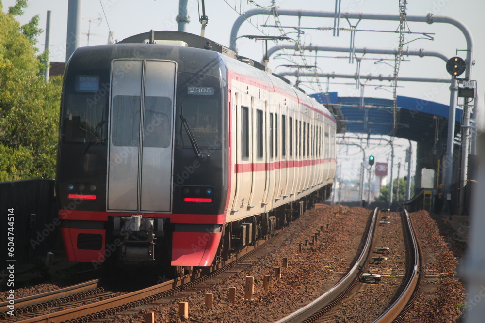 晴れた日の名古屋の鉄道風景