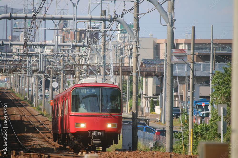 Obraz premium 初夏の名鉄電車